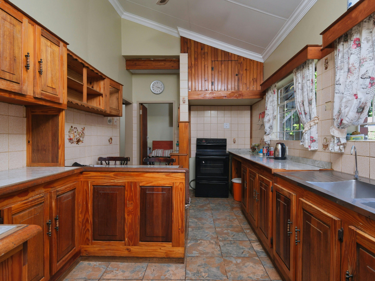 Outdated kitchen design